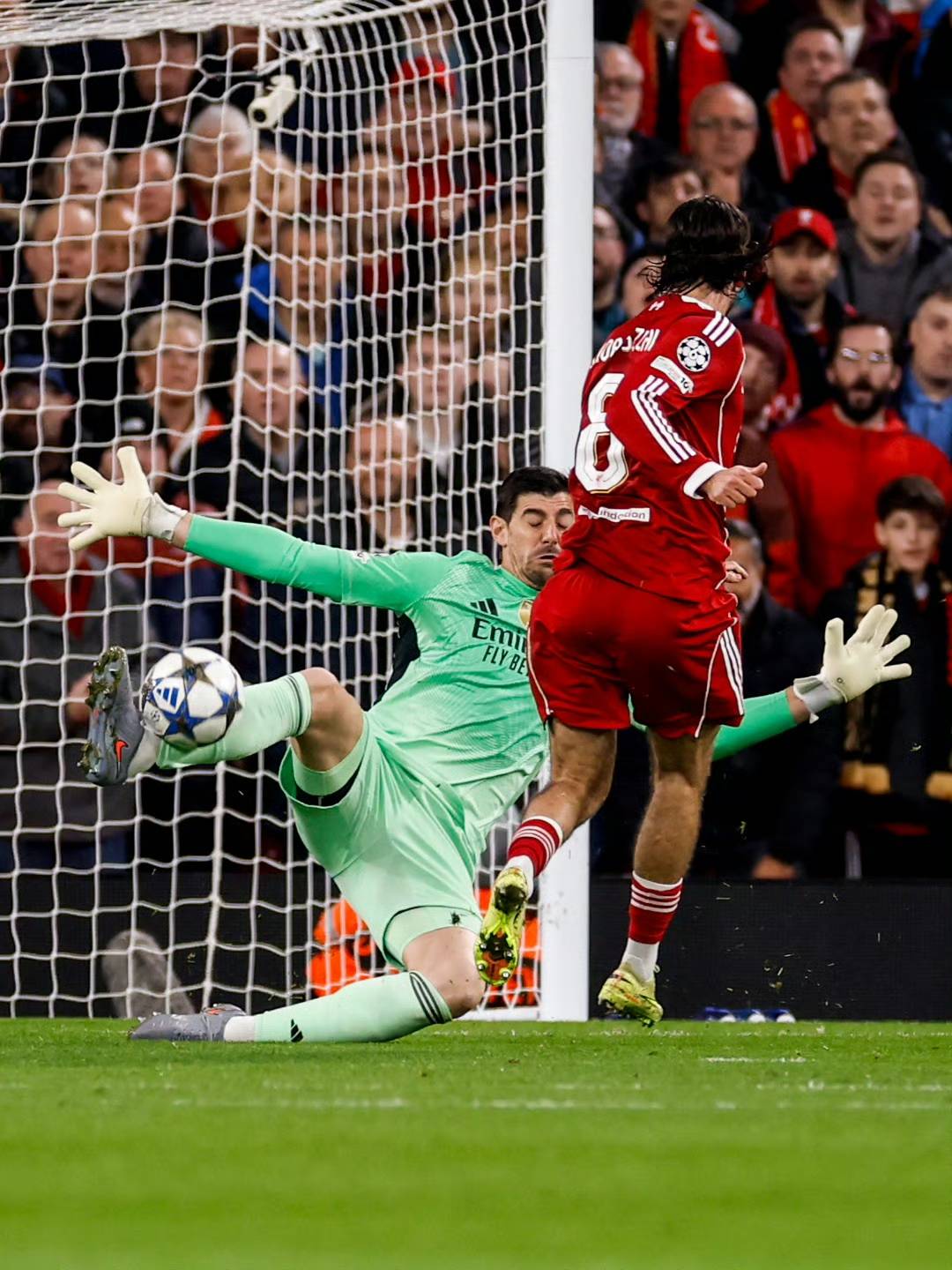 日职乙半场：新井一耀、山本隼大破门，长崎成功丸1-1水户蜀葵